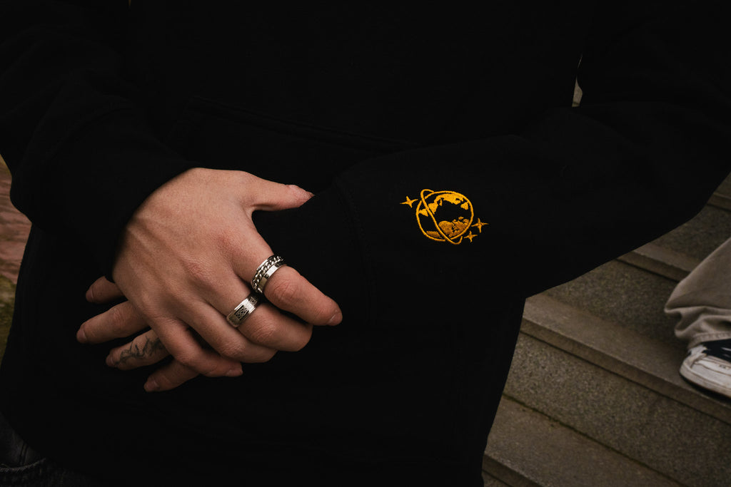 Toucworld® Essential Hoodie – Designed to Stand Out (Black Edition)