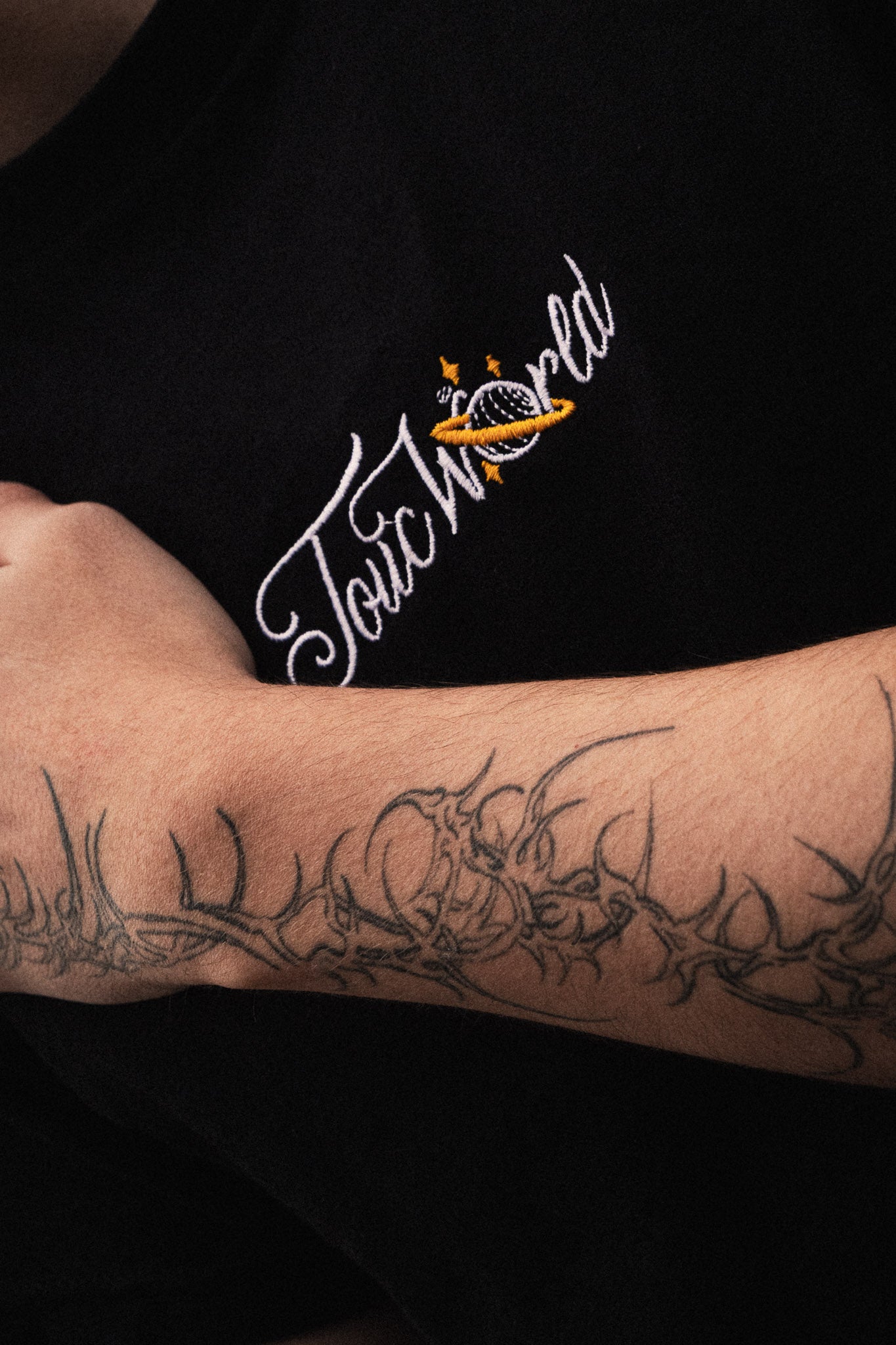 Toucworld® Essential Tee — Noir Statement Edition